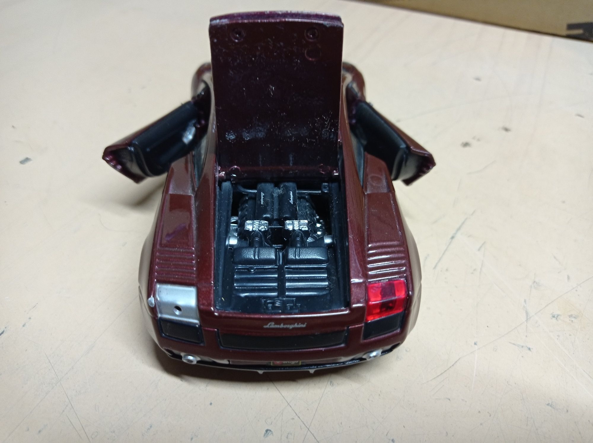 Model Lamborghini 1/24