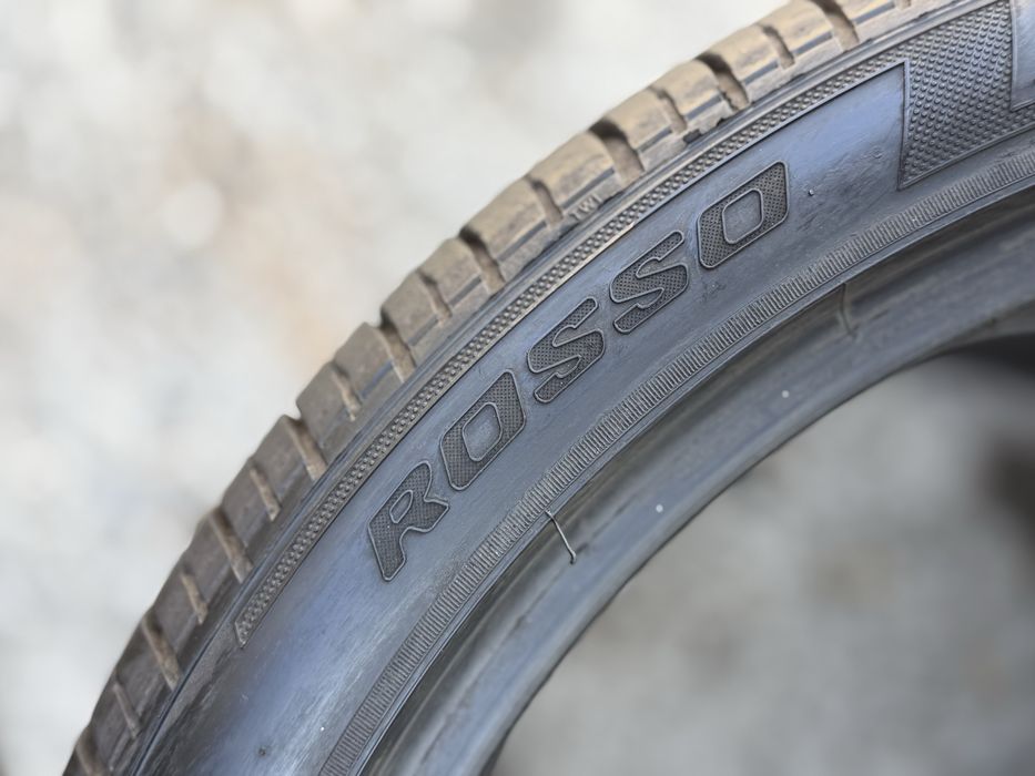 Pneus 305/30zr19 Pirelli P Zero Rosso com 75% piso