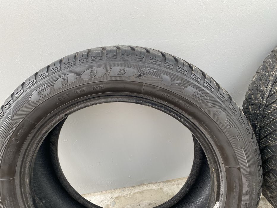 Резина ЗИМА Goodyear 205 55 16 R16