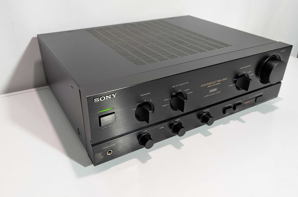 Підсилювач Sony TA-F270,має 90 Вт\канал\транзисторний\4-16 Ом\Японія