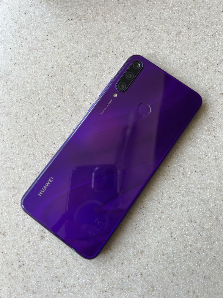 Продам б/у смартфон в ідеальному стані HUAWEI Y6p