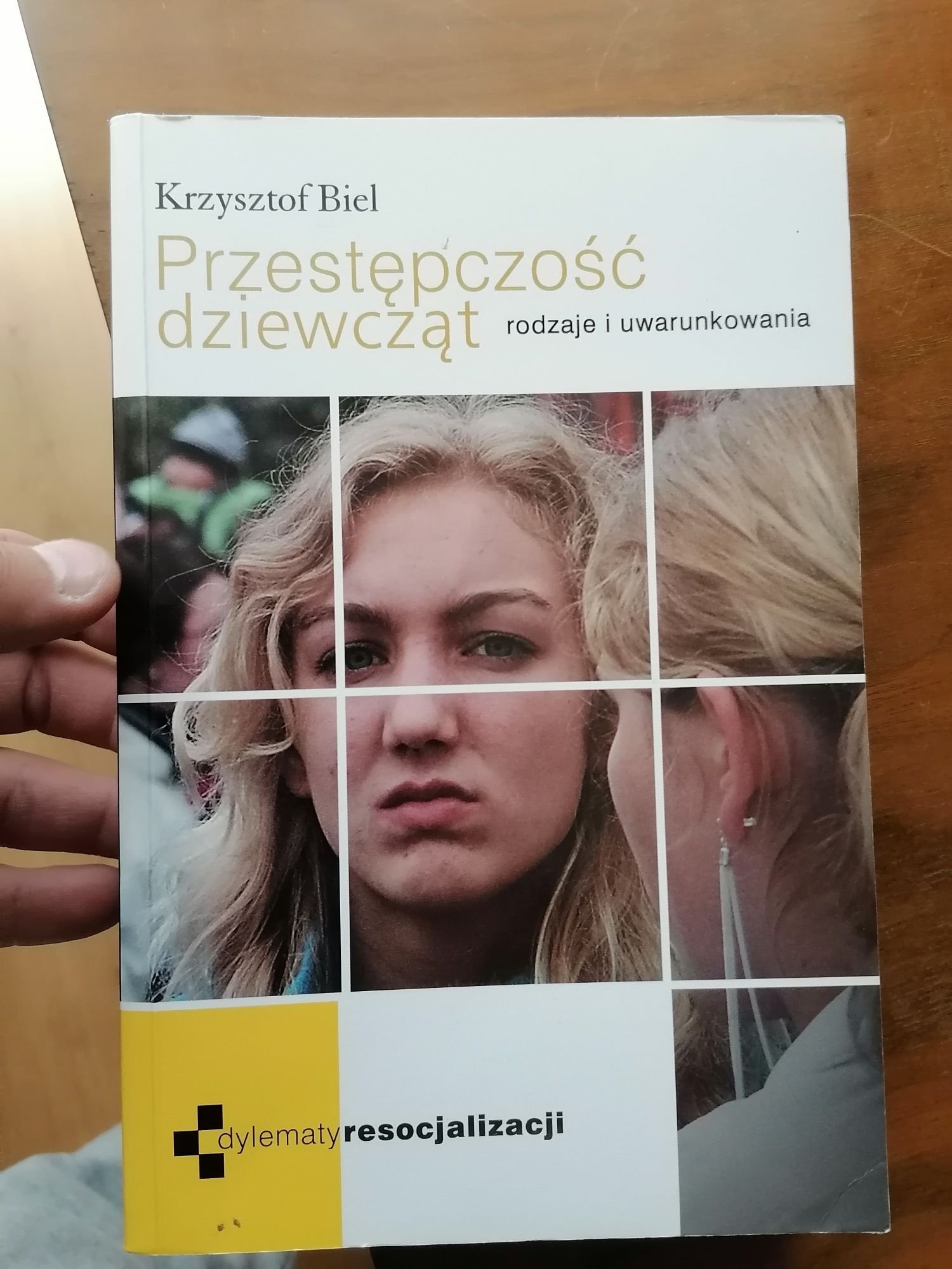 Przestępczość dziewcząt - Krzysztof Biel