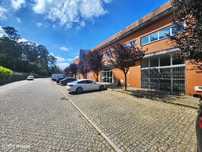 Espaço para armazém, comércio/serviços