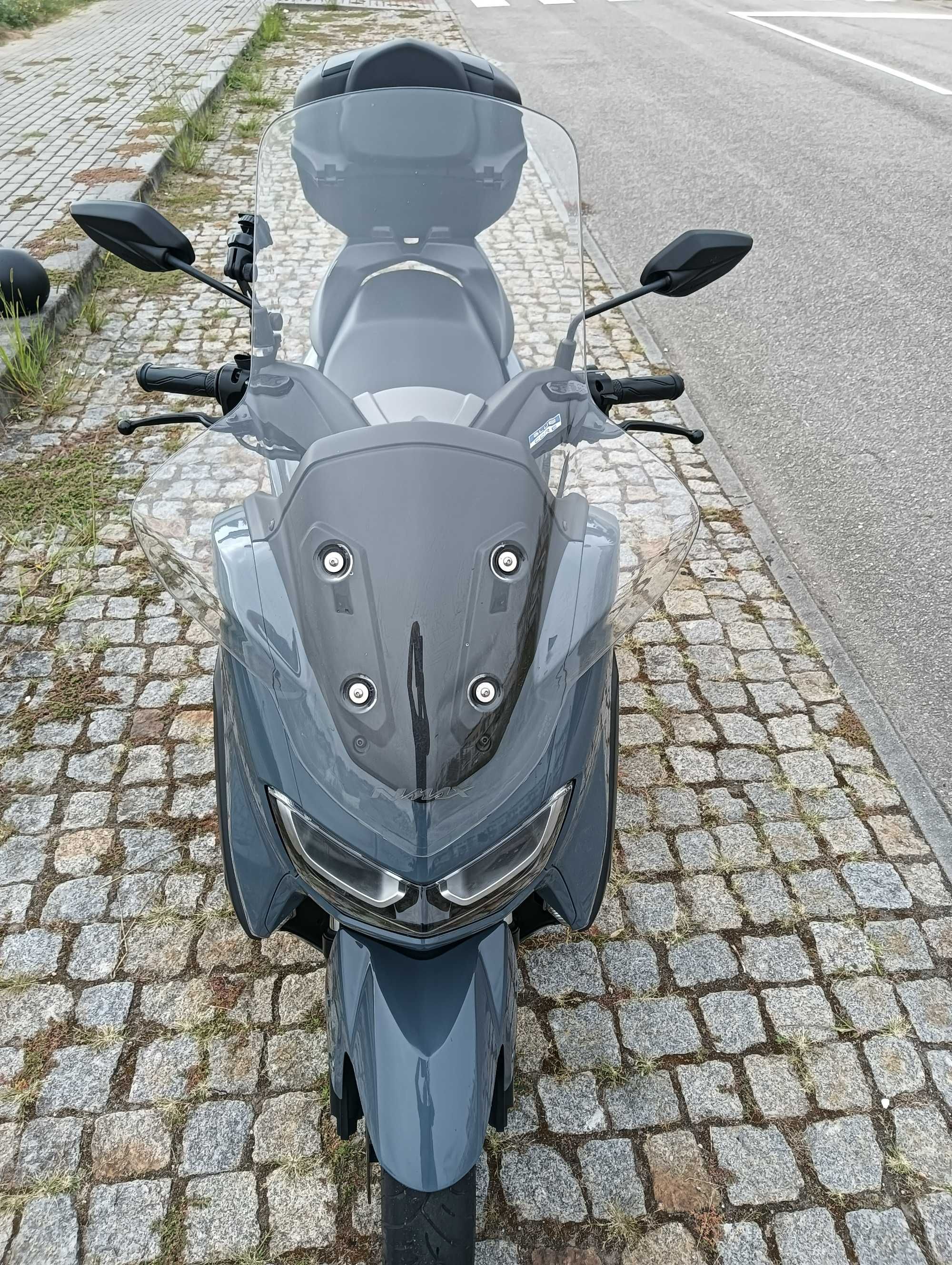 Yamaha Nmax 125 como nova