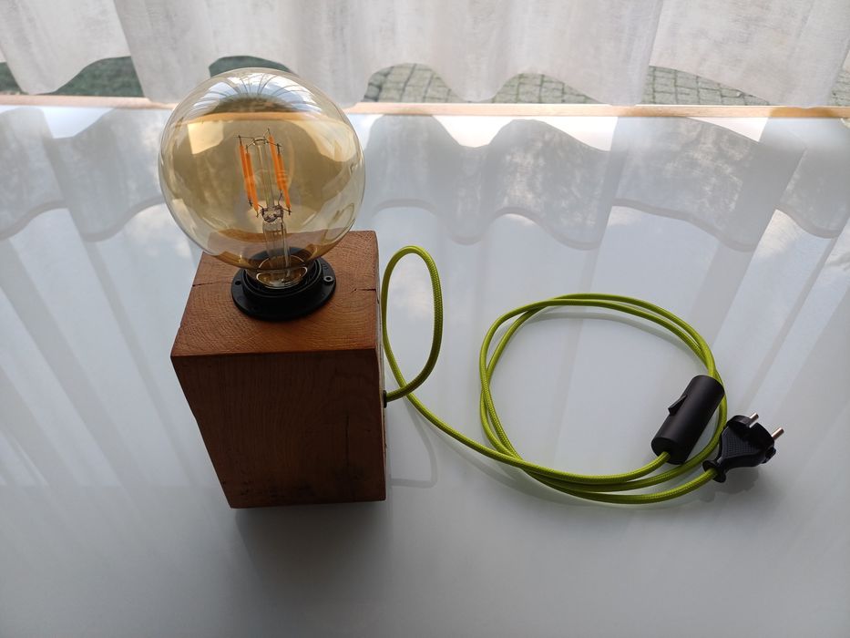 Lampka drewniana handmade w stylu loft z litego drewna dębowego