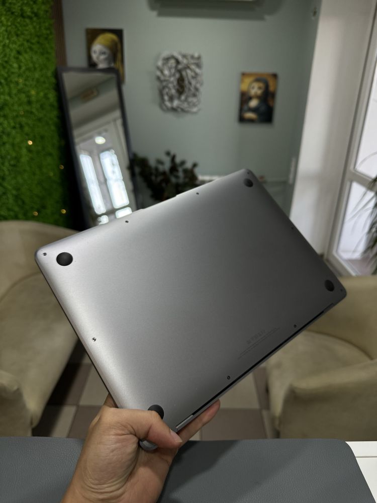 MacBook Air (13-inch 2018), core i5, 8/128, Space Gray