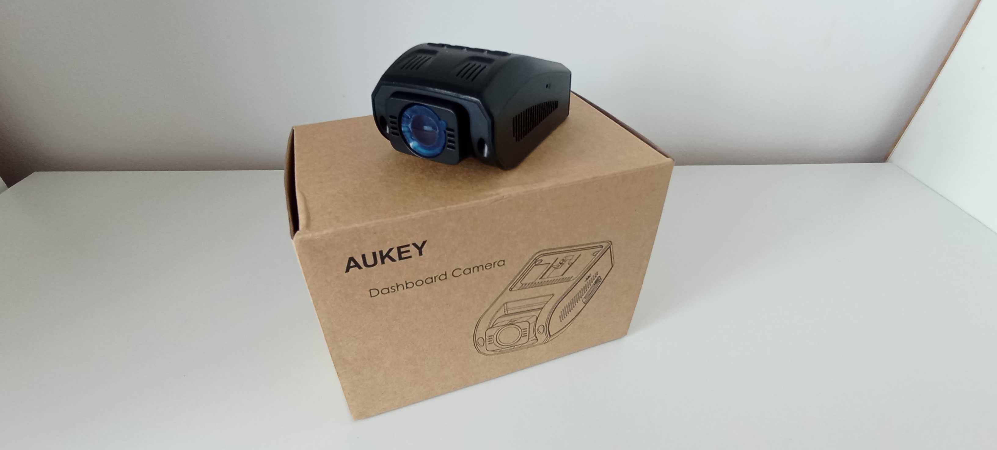 AUKEY kamera samochodowa 1080p