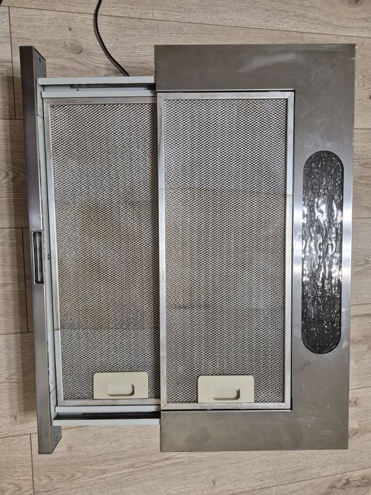 Витяжка кухонна в хорошому стані