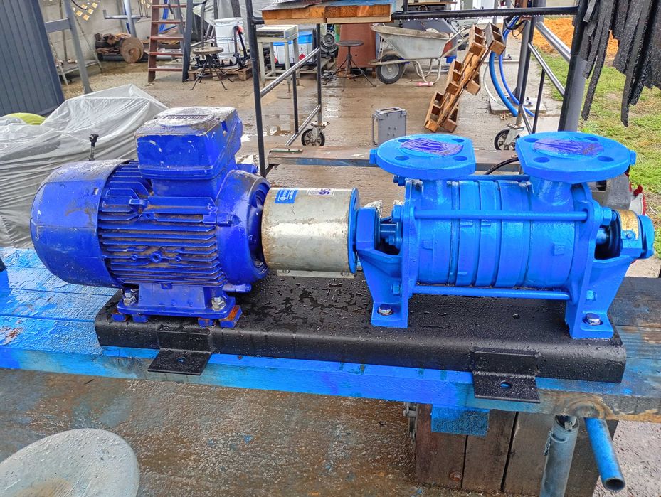 Pompa hydroforowa duża, hydrofor