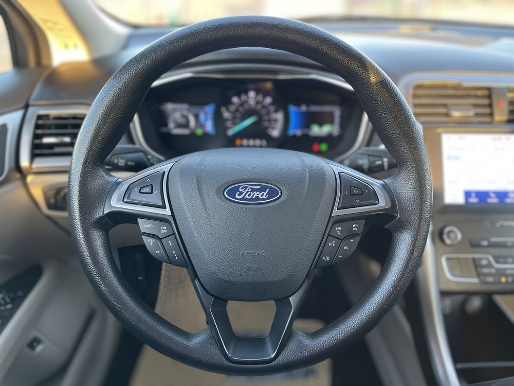 Ford Fusion 2018р., 2.0 бензин/гібрид, автомат, 105 т.км