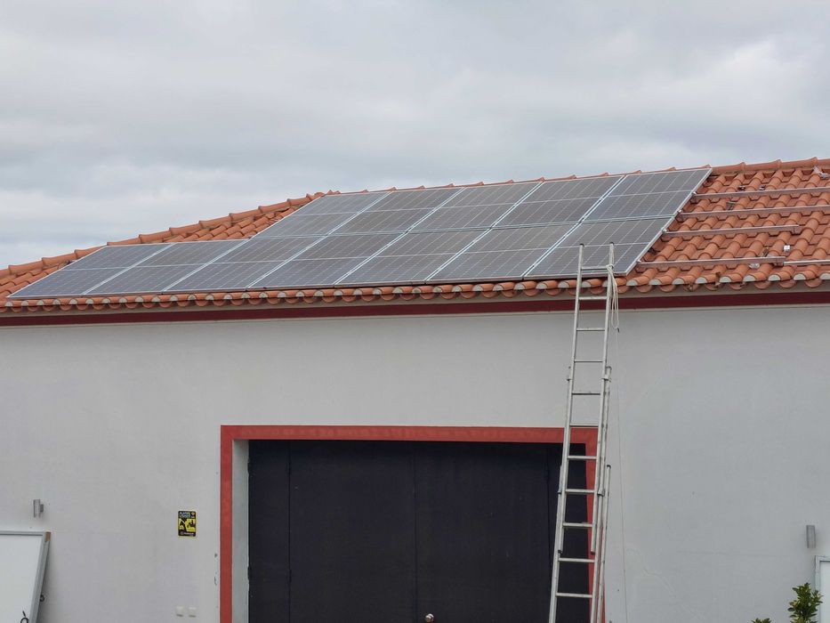 canalizações , eletricidade e sistemas de energia solar , 24 horas.