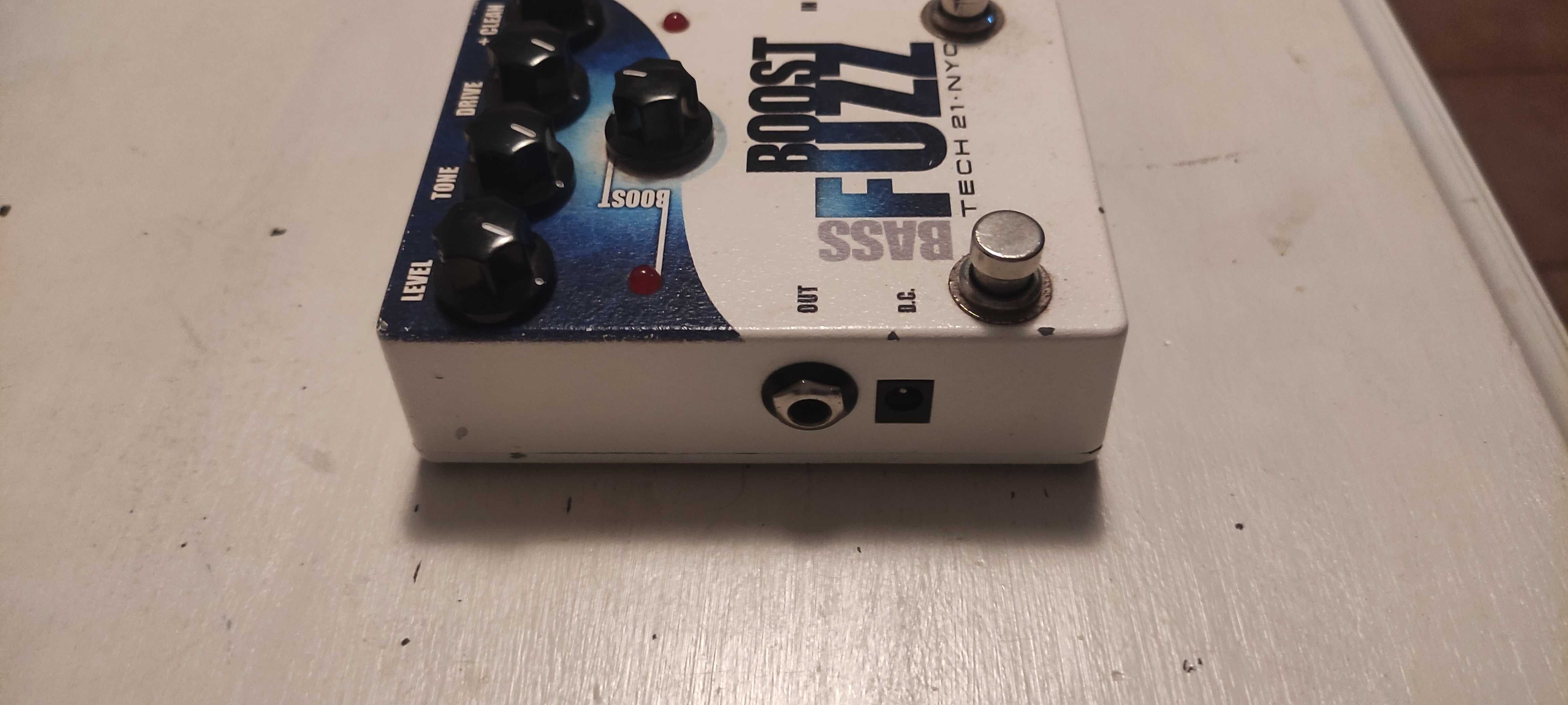 Pedal Bass Boost Fuzz - Tech 21