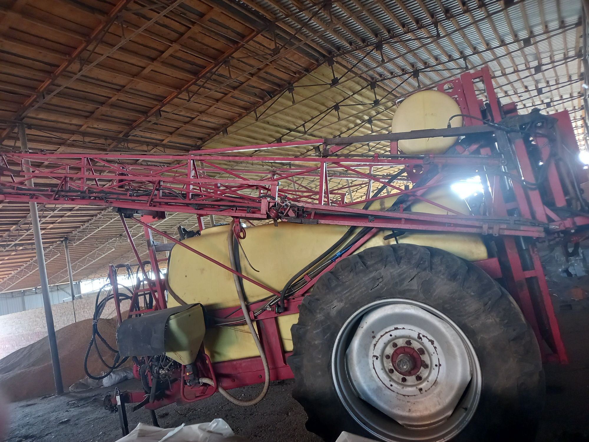 Продам оприскувач hardi харді в хорошому стані