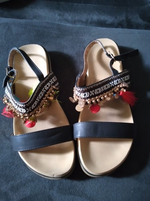 Віддам,віддам,віддам