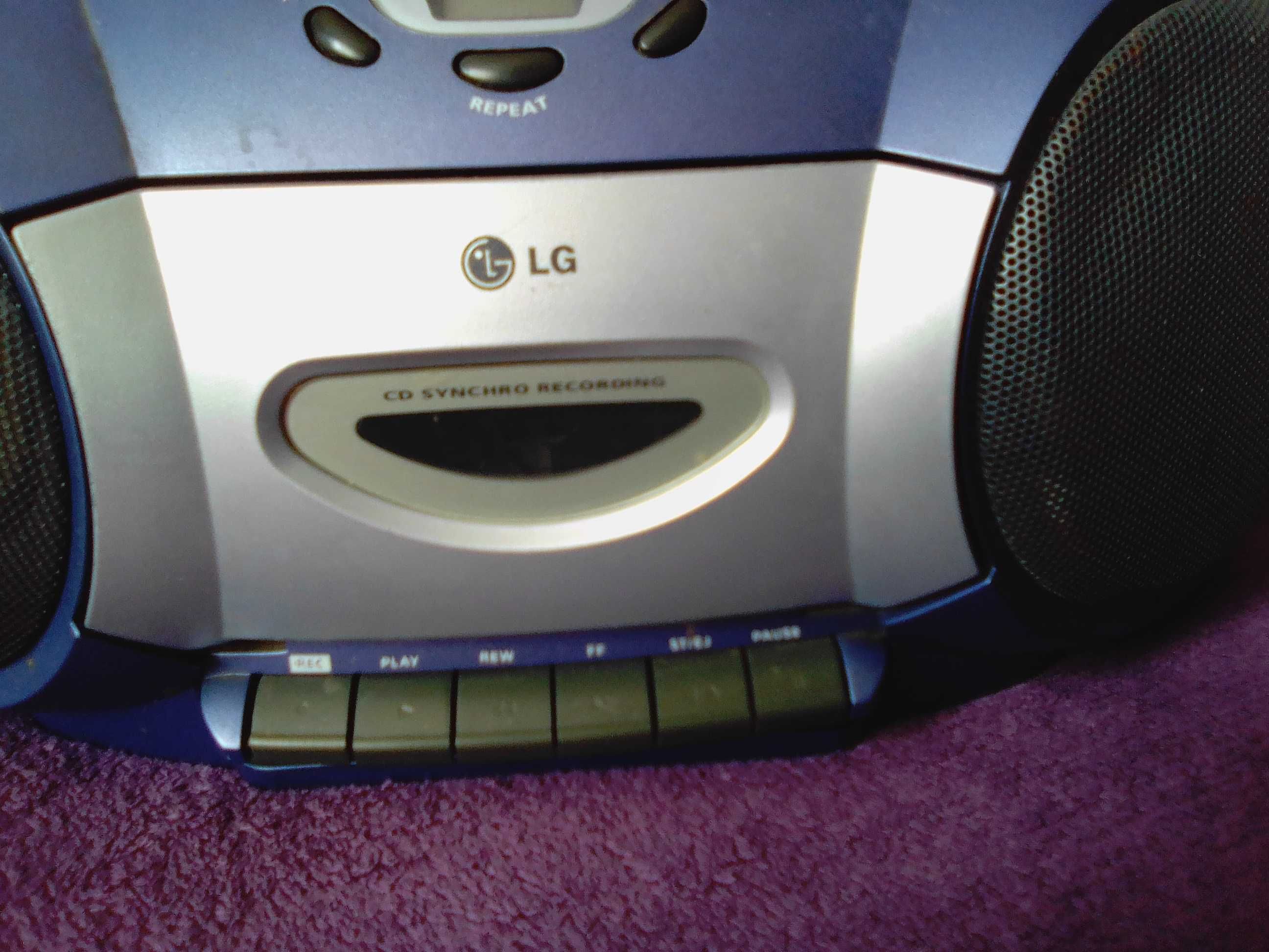 LG radiomagnetofon , CD Player .