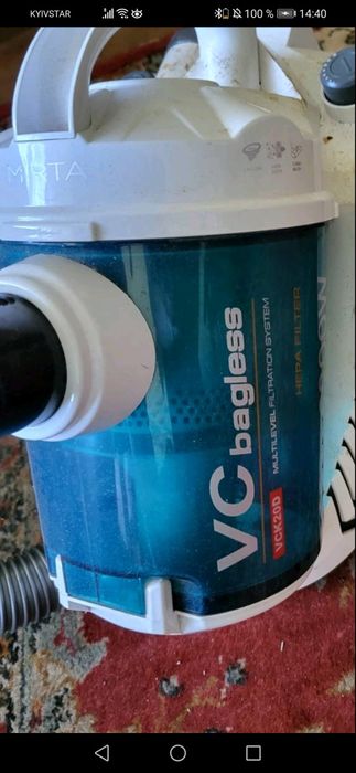 Пылесос мощный, легкий