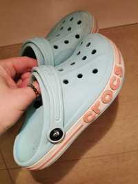 Crocs Klapki dziecięce J1 32 33 jasny niebieski