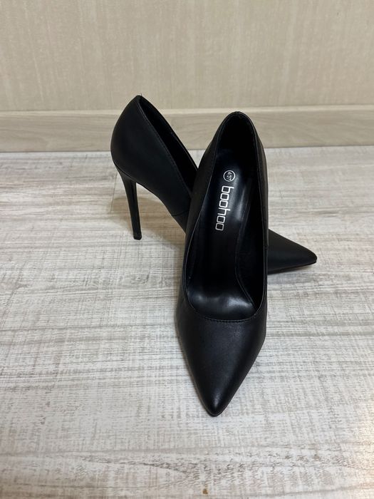 Туфлі на підборах