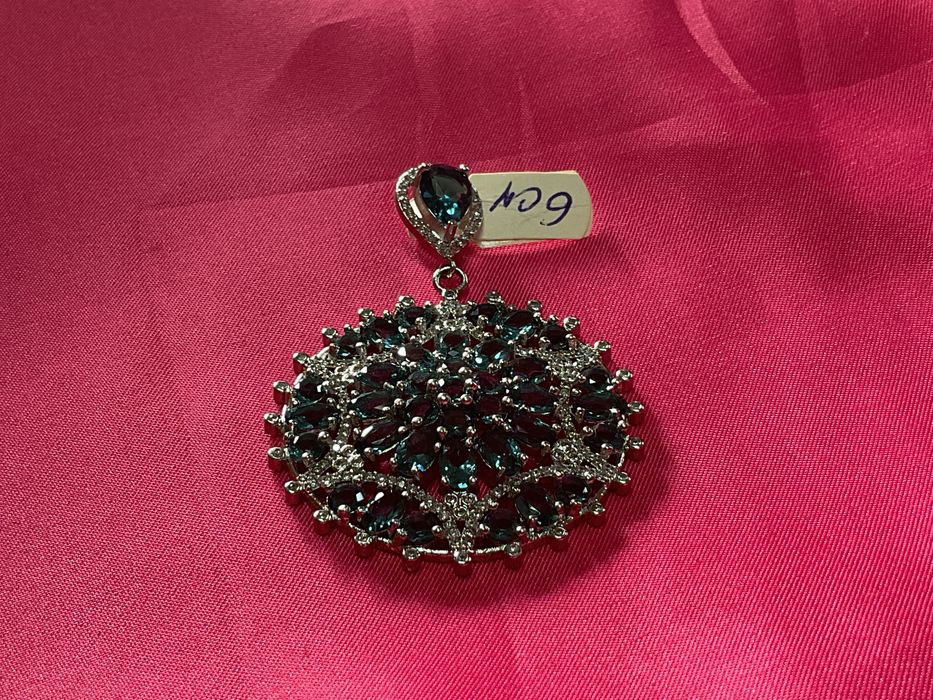 Pendente prata 925 medida de 6 cm