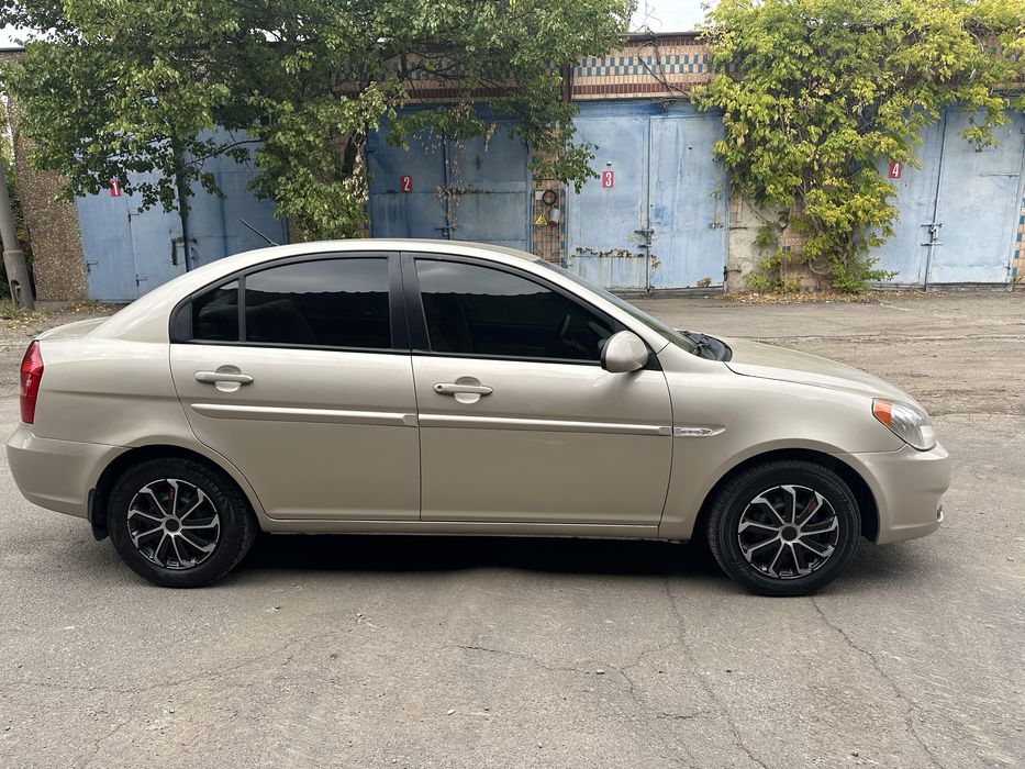 Hyundai Accent 1.6 Автомат газ