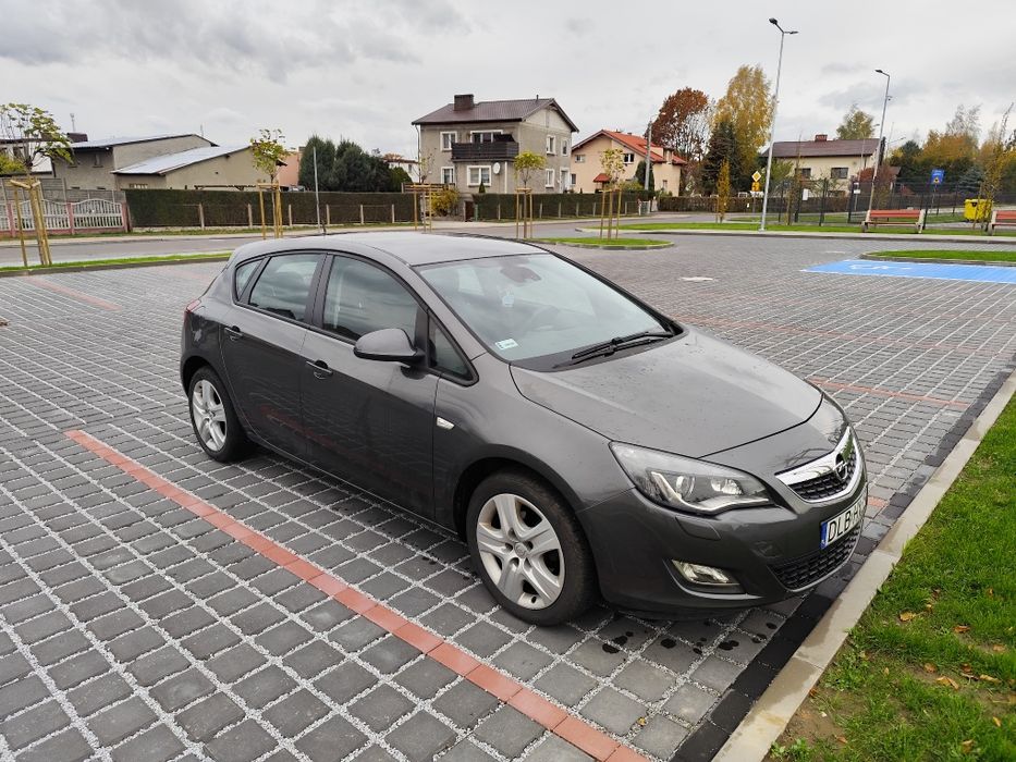 Opel Astra J 1.4 Turbo 140 KM 2010 r. Silnik do remontu lub wymiany