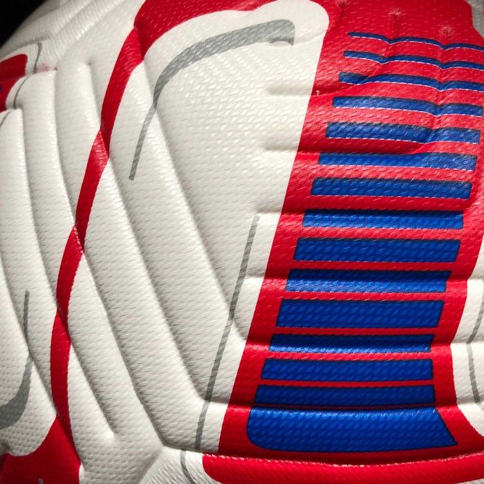 Футбольний м'яч трюковий безшовний АПЛ Англійська Премєр Ліга