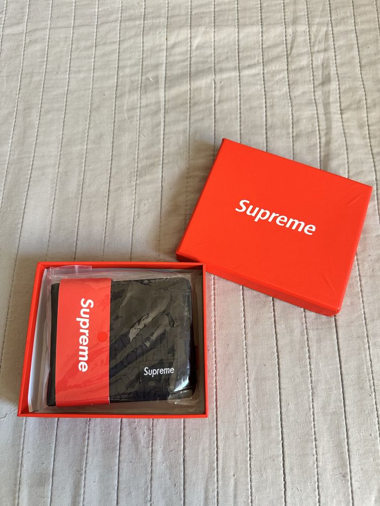 Carteira supreme preta