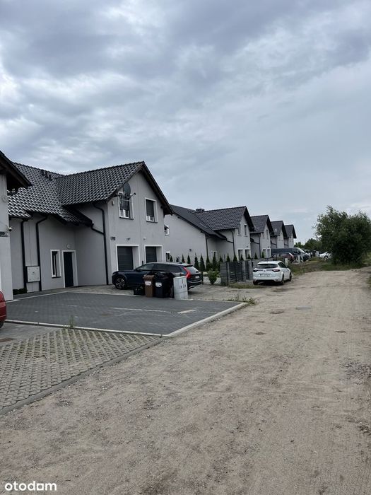 Dom w zabudowie szeregowej na osiedlu marzeń