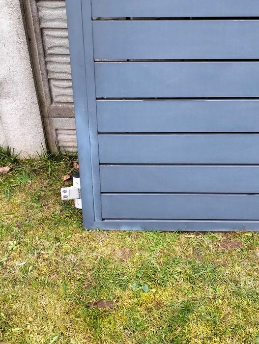 Brama dwuskrzydłowa z napędem