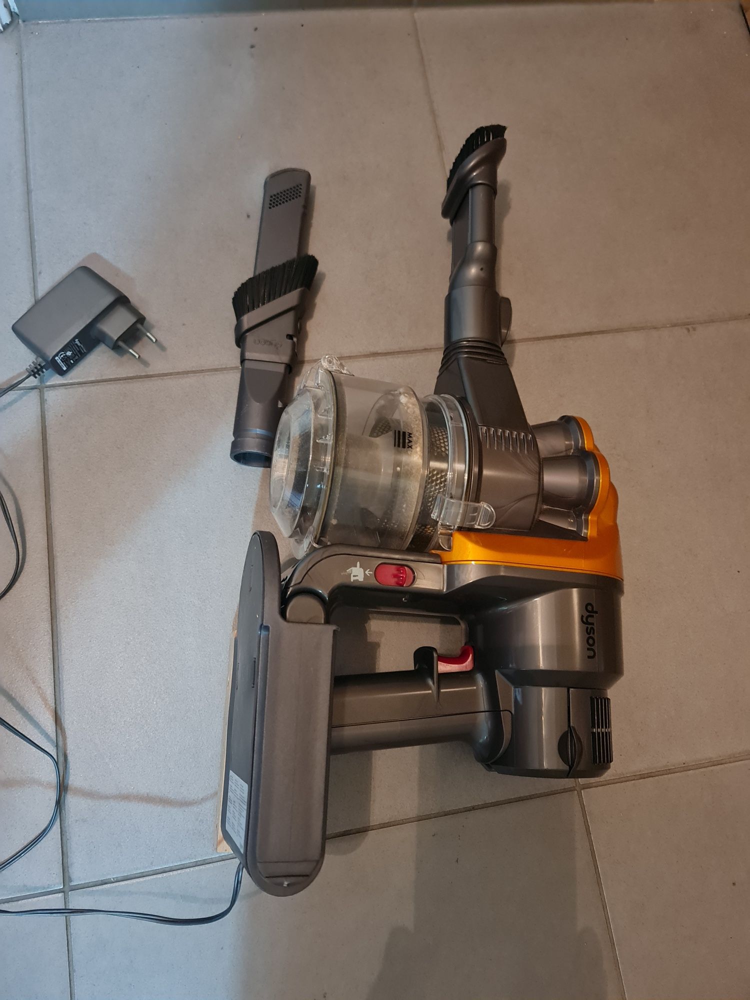 Odkurzacz  Dyson DC 16