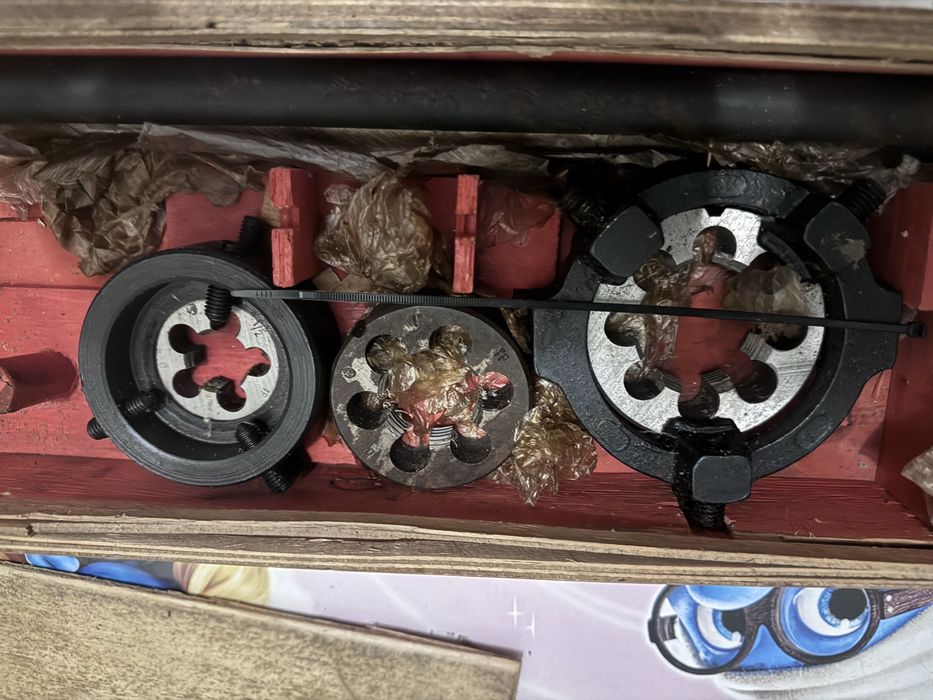 Набор трубного нарезного инструмента