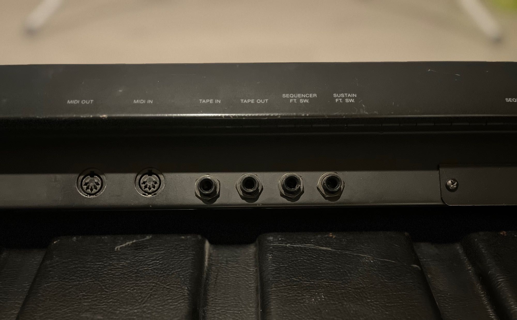 Syntezator Ensoniq ESQ1