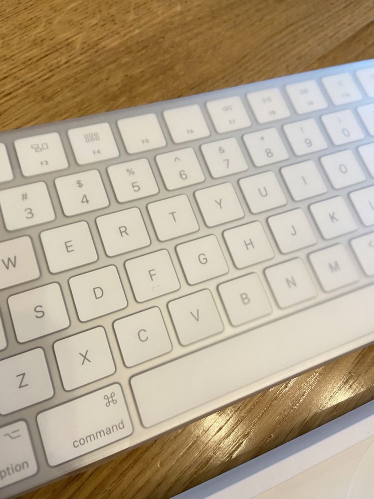 Apple Magic Keyboard z polem numerycznym klawiatura bezprzewodowa nowa