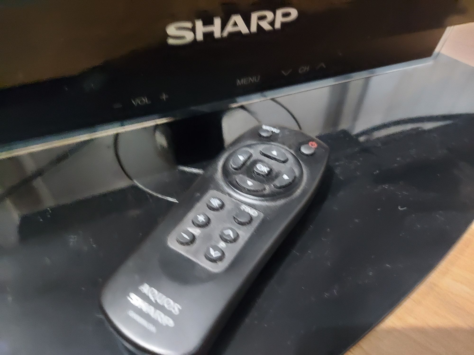 Sharp telewizor TV monitor 32 cale