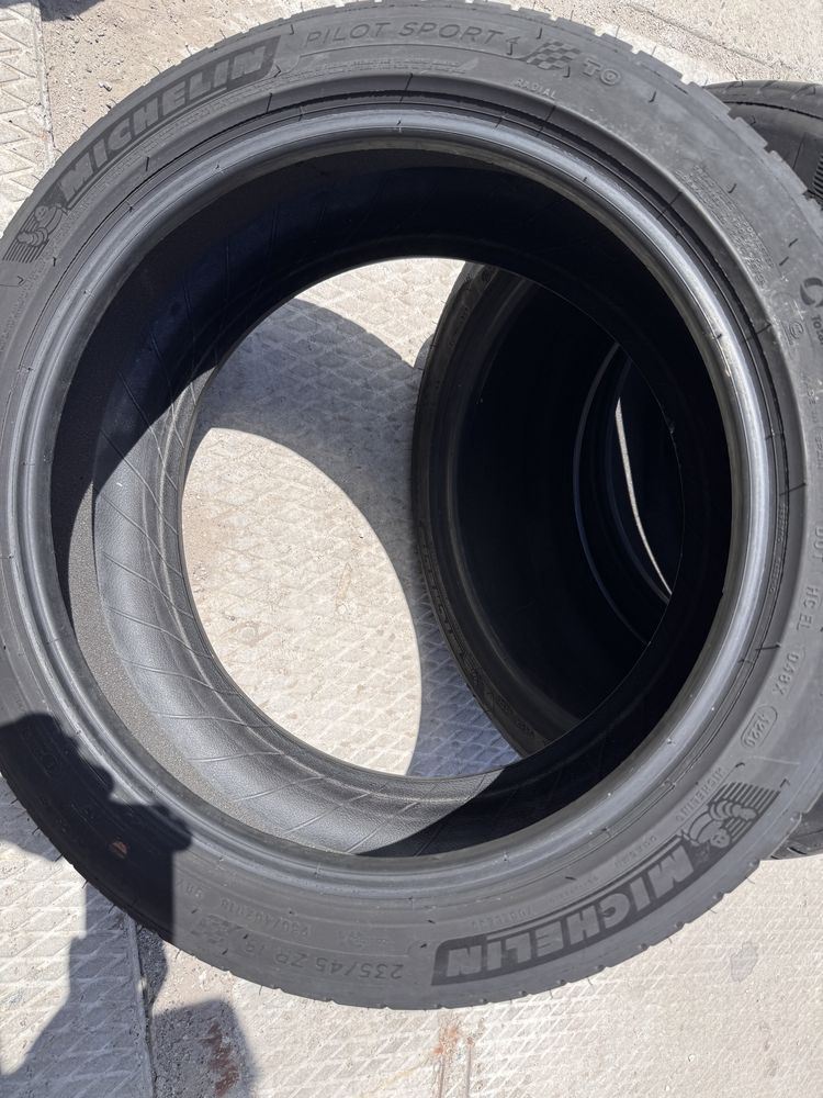 Резина Michelin 235/45 R18
