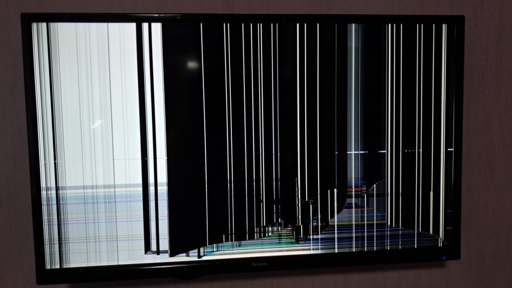 Bravis LED-32E2000 на запчастини