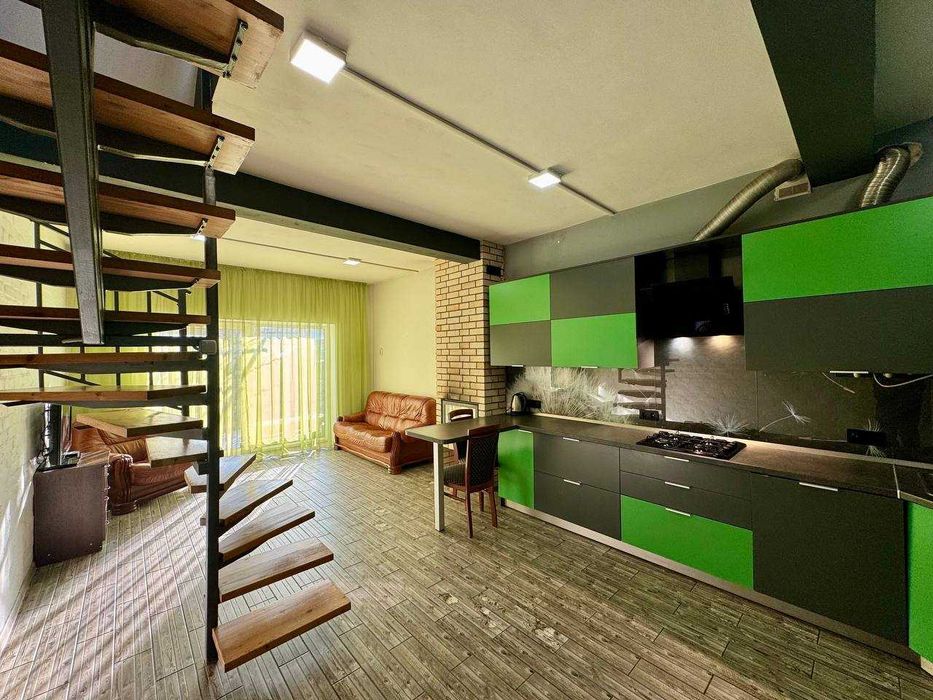 Оренда таунхаусу, Гатне