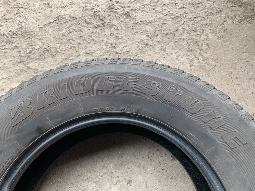 Шини літні R18 255 70 Bridgestone Летняя резина Склад Осокорки