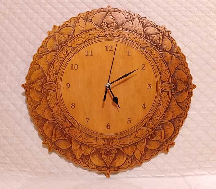 Zegar ścienny wykonany grawerem laserowym duży 36 cm