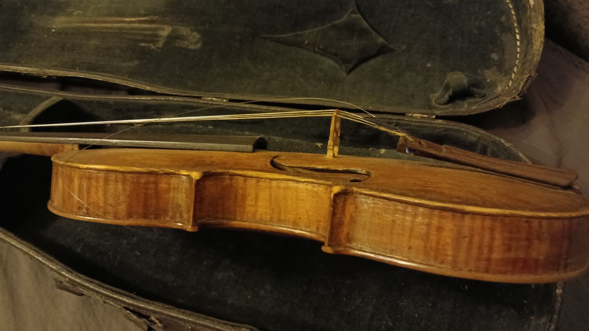 Скрипка ориентировочно 19 век.