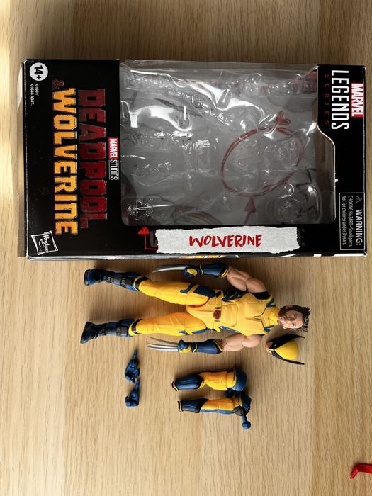 Marvel Legends Wolverine + Manipple Studio