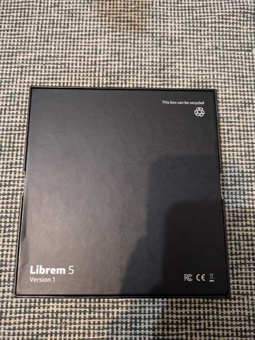 Purism Librem 5 3/32 telefon smartfon linux gnu/linux prywatność