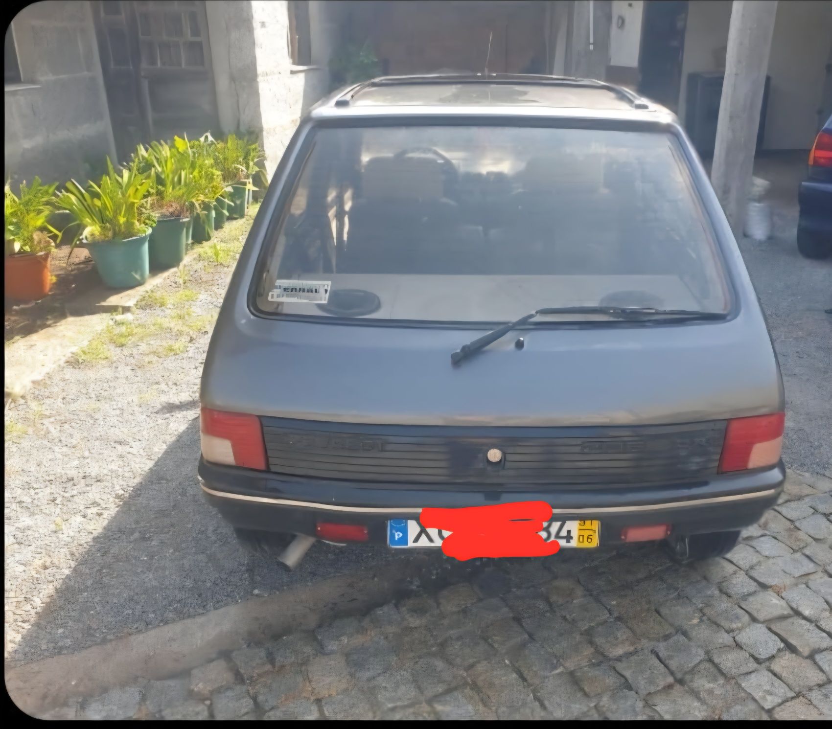 Peugeot 205 direitinho