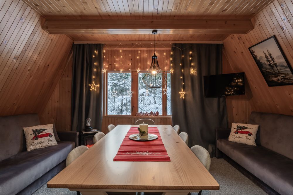 Domek w lesie z jacuzzi, magiczny klimat,narty,lodowisko,sanki