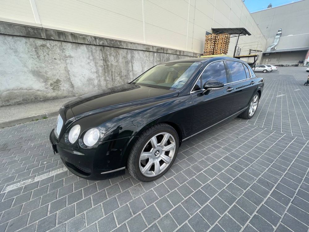 Bentley Flying Spur V12