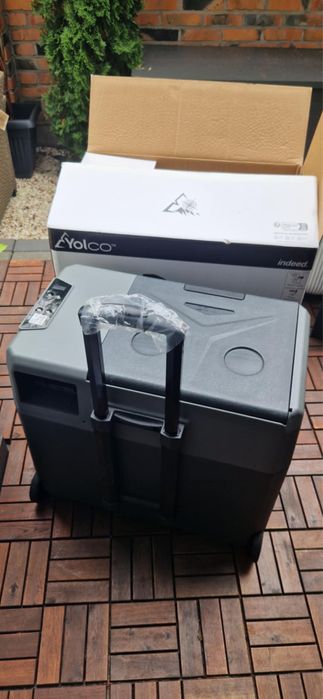Przenośna lodówka kompresorowa BCX50 CARBON Yolco