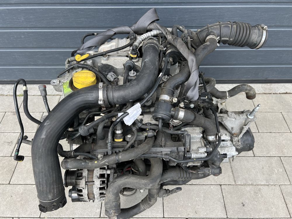 Двигатель двигун 0,9 TCE H4BA400 Renault Dacia Clio IV Captur Sandero