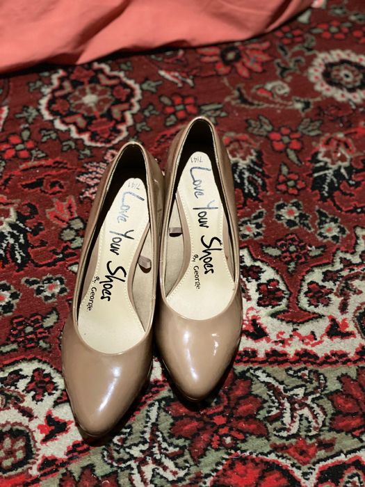 Нові туфлі Gerge