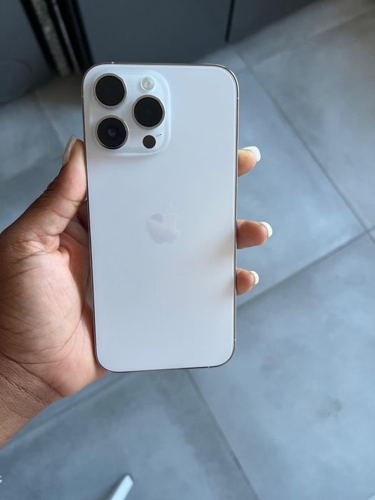 14 pro max( bateria80%)