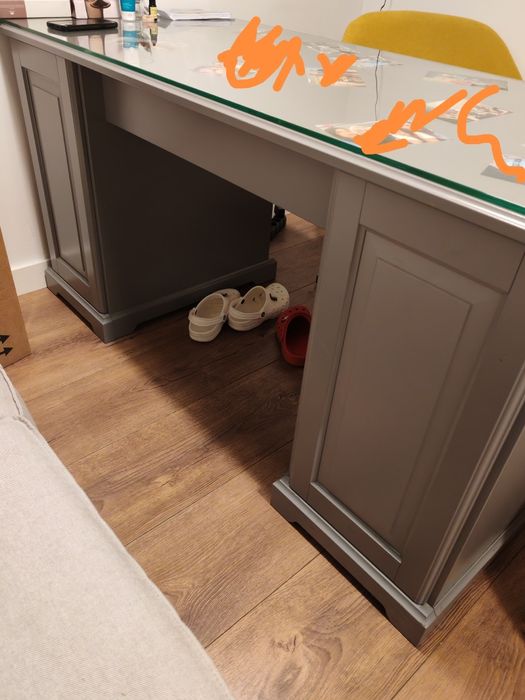 Biurko Hemnes Ikea z szybą